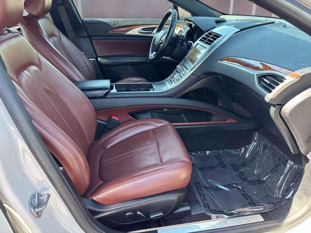 2020 Pearl Metallic Lincoln MKZ Reserve AWD Sedan