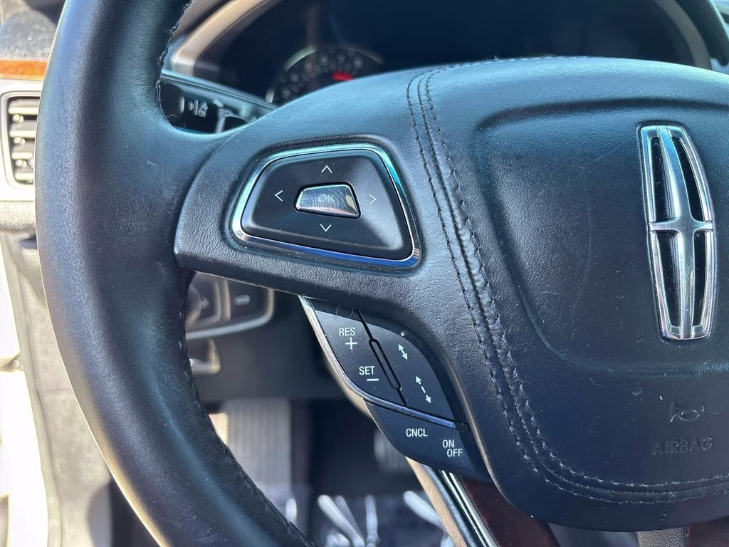 2020 Pearl Metallic Lincoln MKZ Reserve AWD Sedan