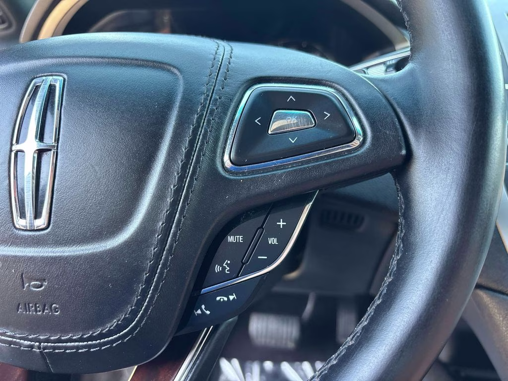 2020 Pearl Metallic Lincoln MKZ Reserve AWD Sedan
