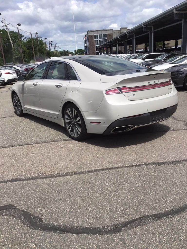 2020 Pearl Metallic Lincoln MKZ Reserve AWD Sedan