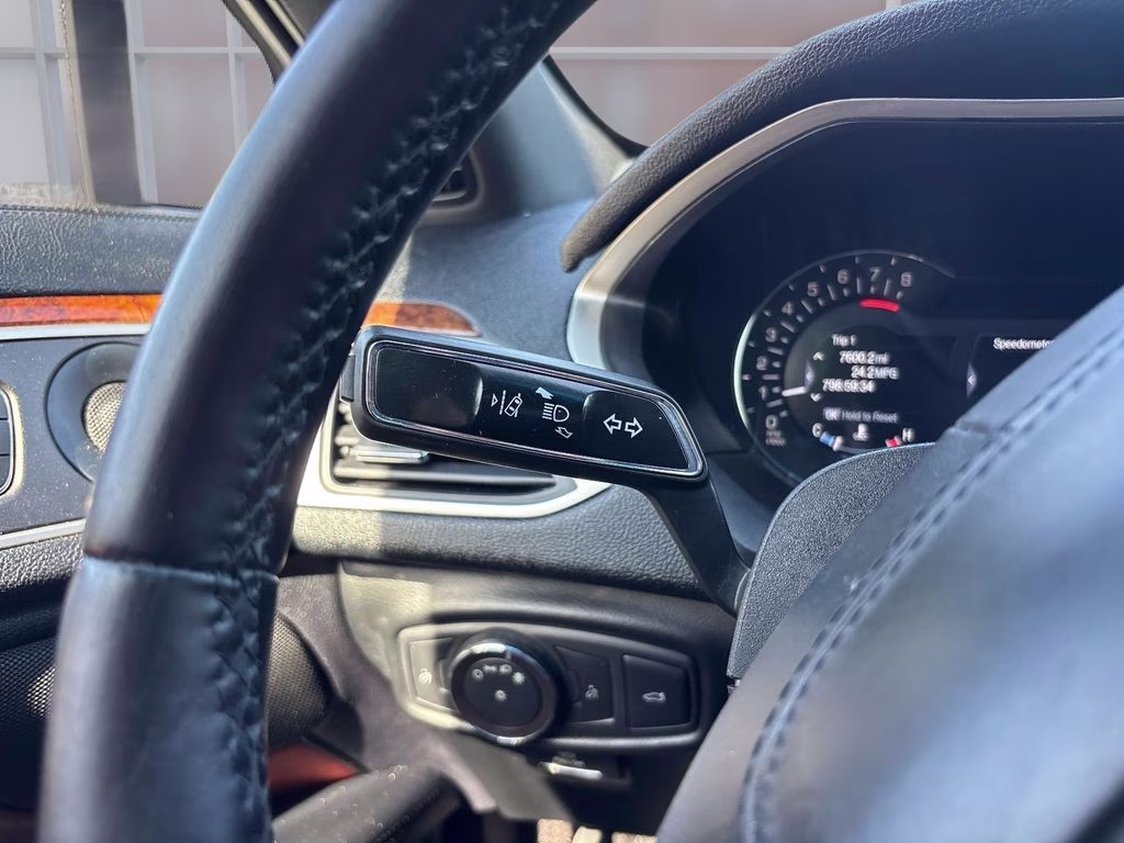 2020 Pearl Metallic Lincoln MKZ Reserve AWD Sedan