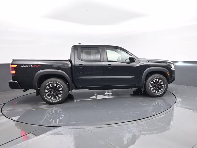 2024 Super Black Nissan Frontier PRO-4X 4X4 Truck