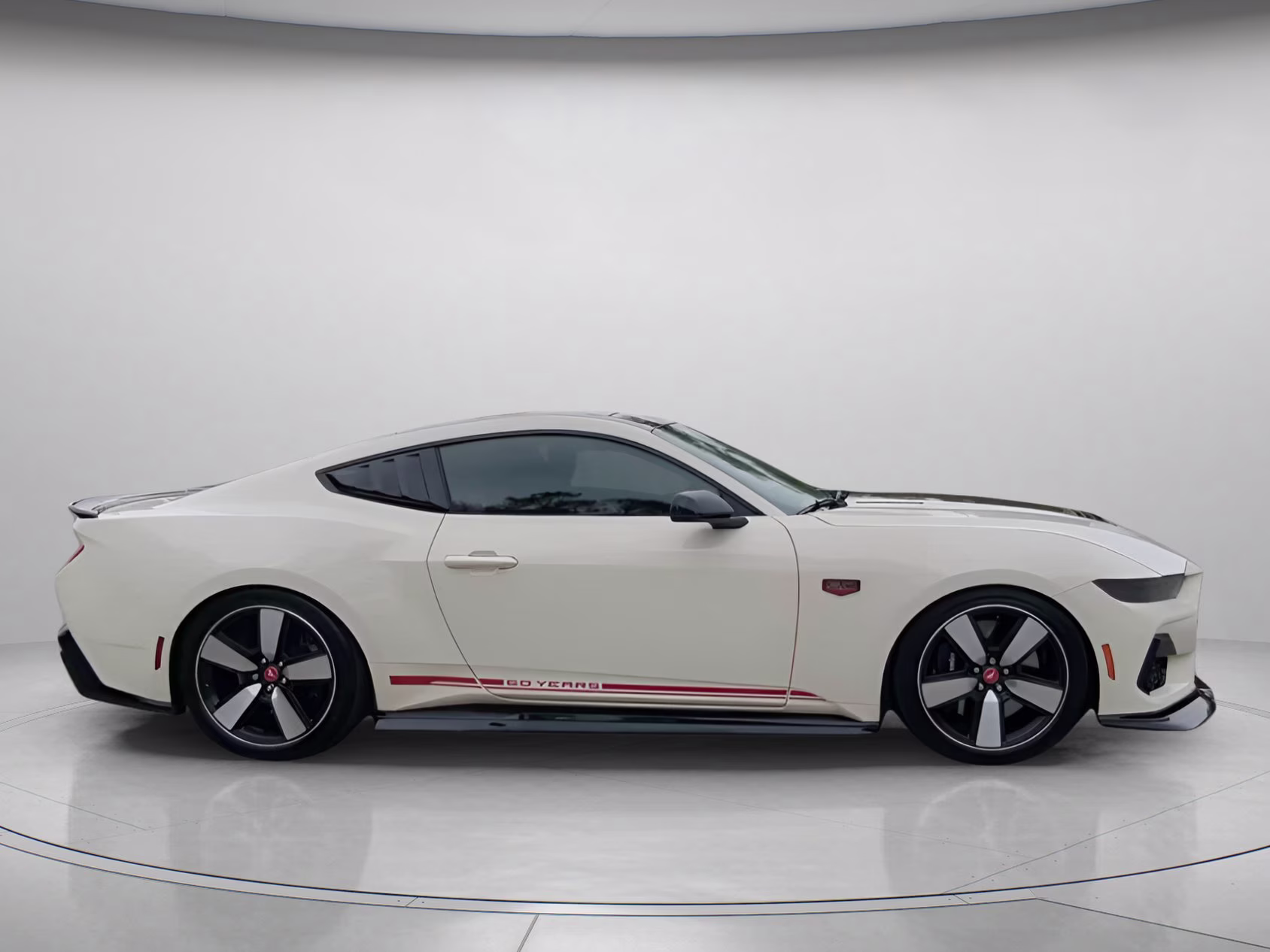 2025 Wimbledon White Ford Mustang GT Premium RWD Coupe