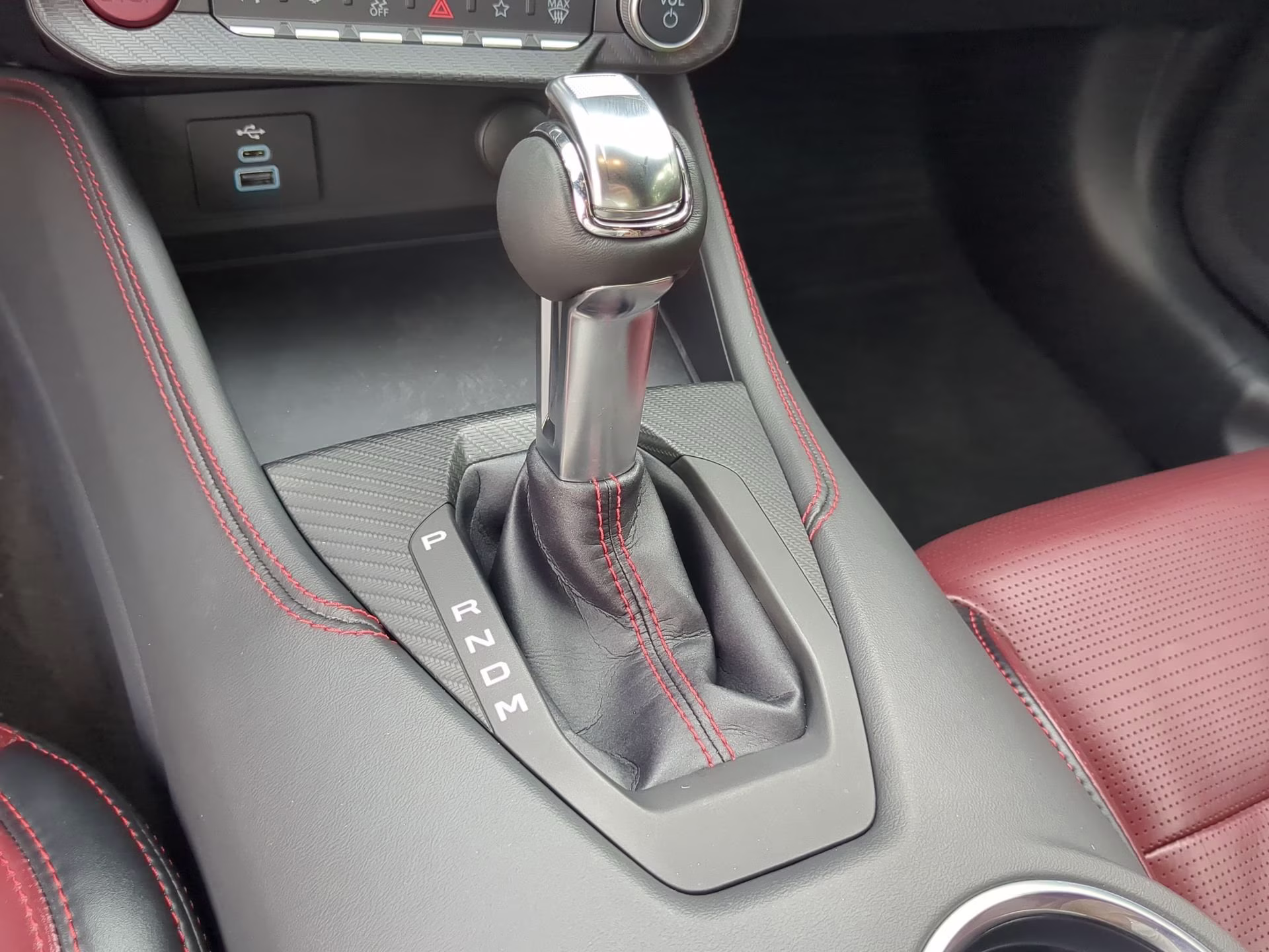 2025 Wimbledon White Ford Mustang GT Premium RWD Coupe