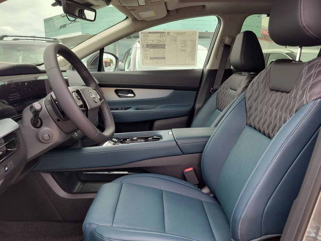 2026 Gun Metallic Nissan Murano Platinum AWD SUV