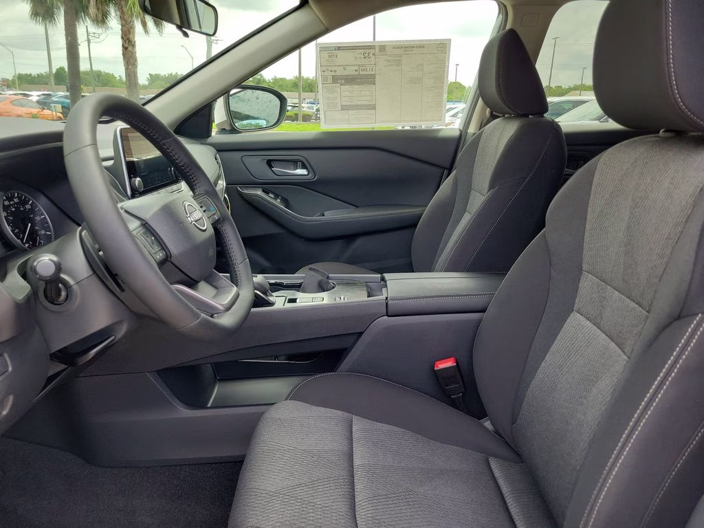 2026 Everest White Pearl Tricoat Nissan Rogue SV FWD SUV