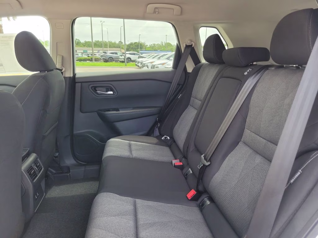 2026 Everest White Pearl Tricoat Nissan Rogue SV FWD SUV