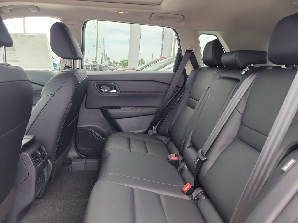 2026 Obsidian Green Nissan Rogue Dark Armor FWD SUV