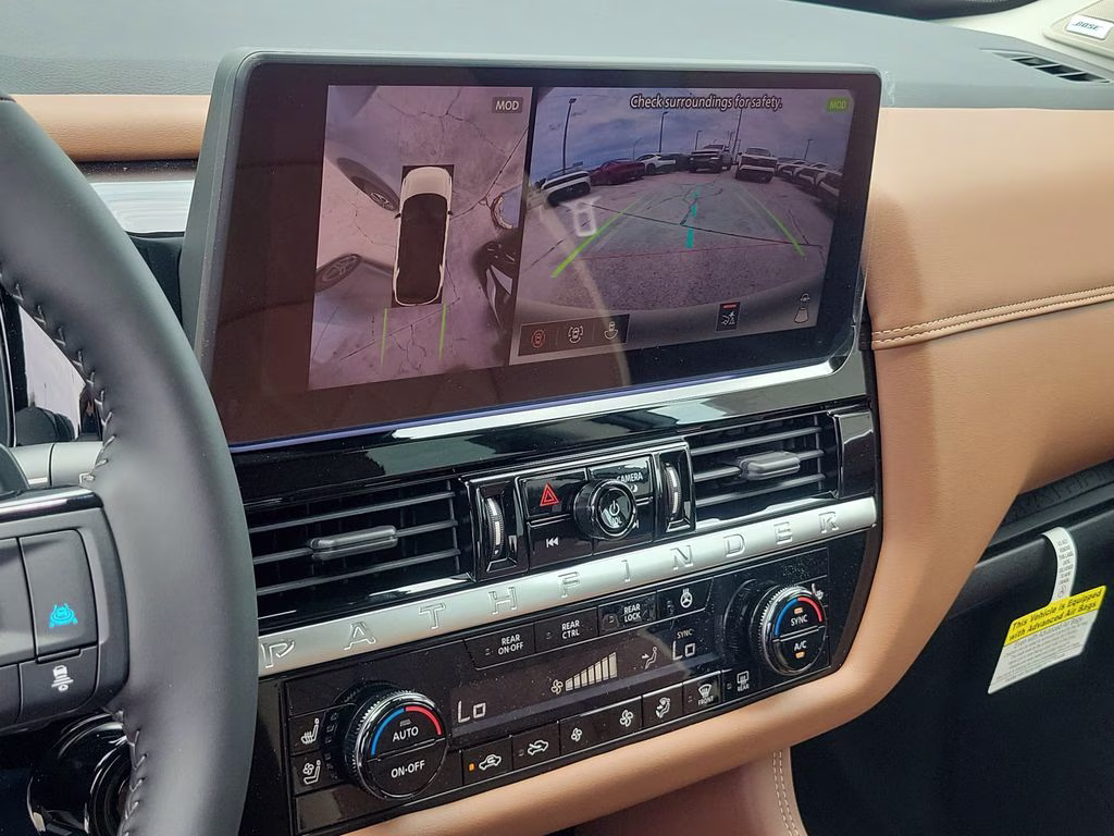 2026 Boulder Gray Pearl Nissan Pathfinder Platinum FWD SUV