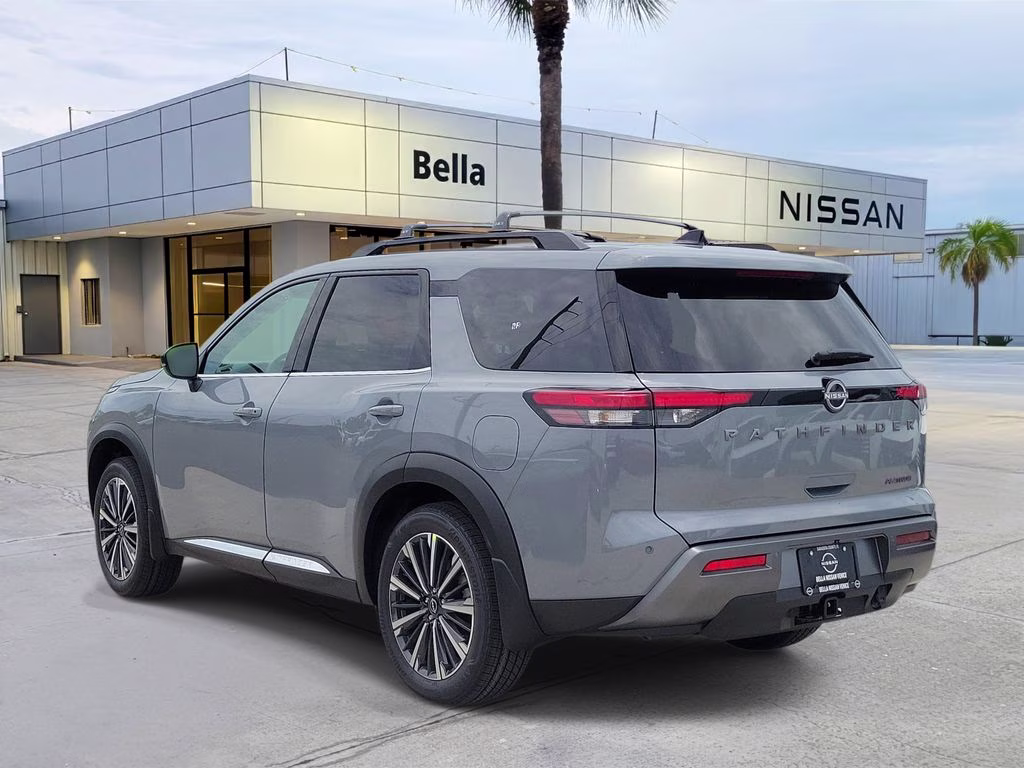 2026 Boulder Gray Pearl Nissan Pathfinder Platinum FWD SUV