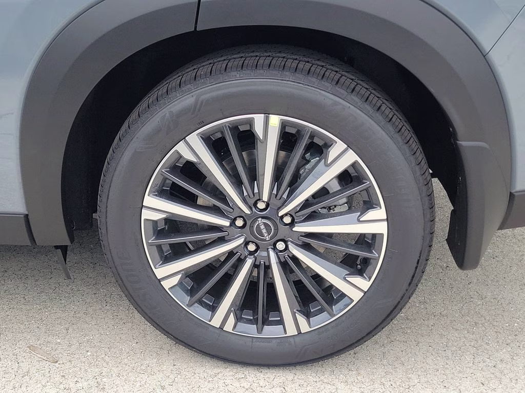 2026 Boulder Gray Pearl Nissan Pathfinder Platinum FWD SUV