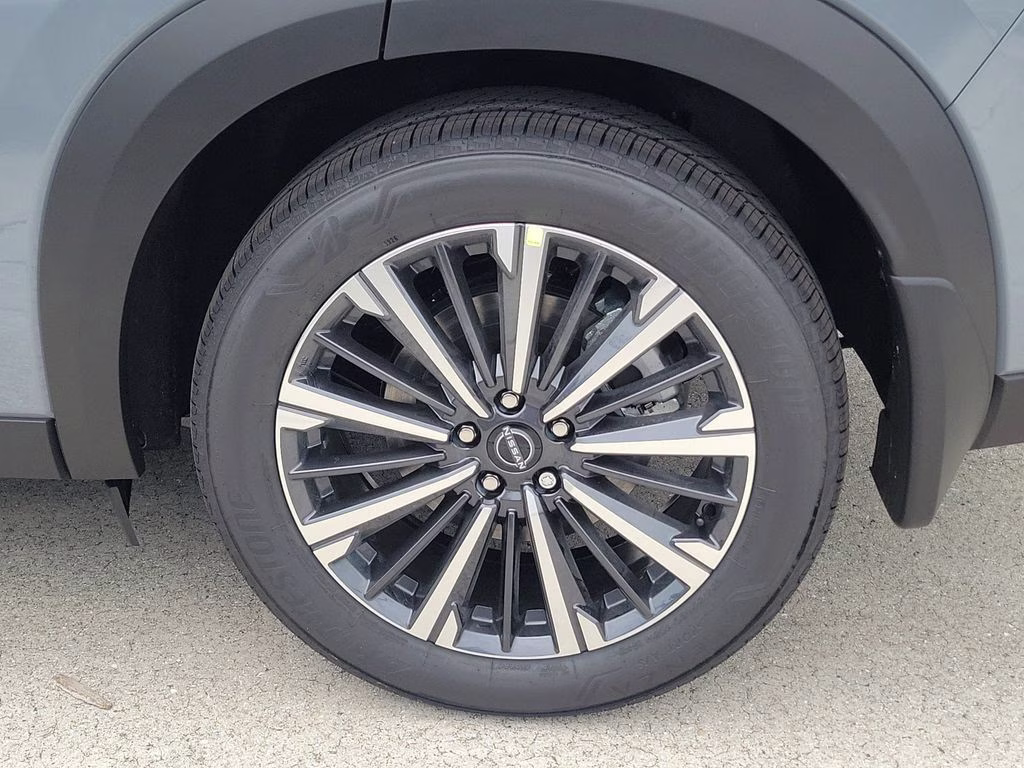 2026 Boulder Gray Pearl Nissan Pathfinder Platinum FWD SUV