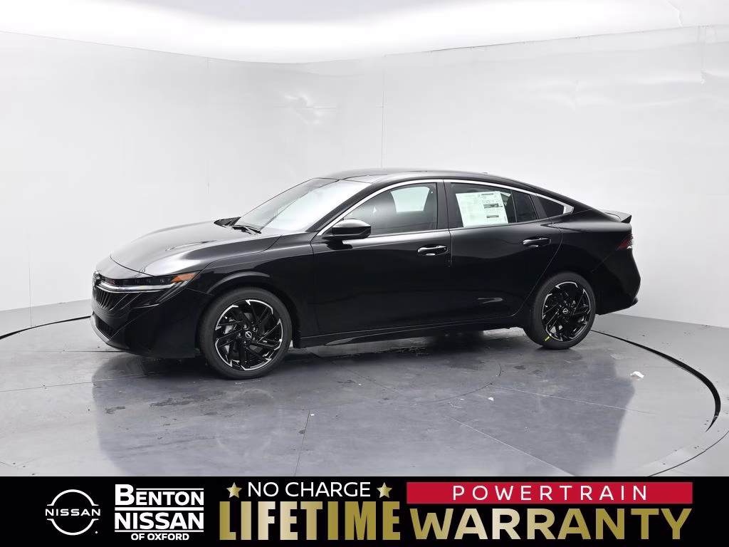2026 Nissan Sentra SR CVT's photo