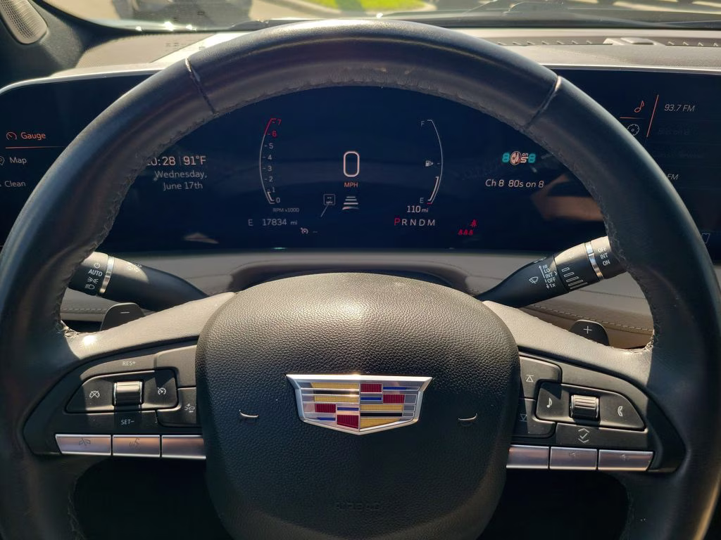 2024 Emerald Lake Metallic Cadillac XT4 Luxury FWD SUV