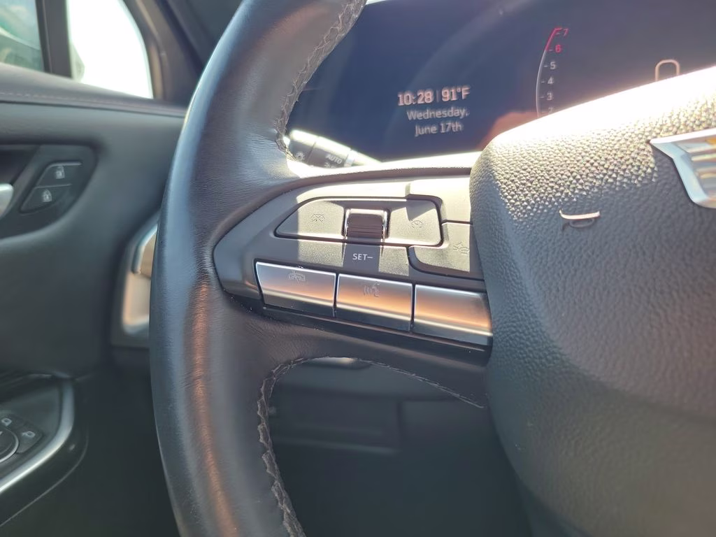 2024 Emerald Lake Metallic Cadillac XT4 Luxury FWD SUV