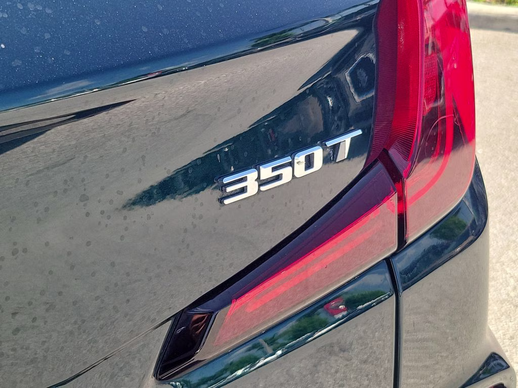 2024 Emerald Lake Metallic Cadillac XT4 Luxury FWD SUV