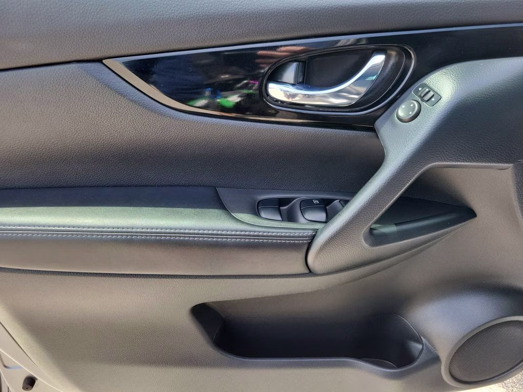 2021 Gun Metallic Nissan Rogue Sport SV FWD SUV