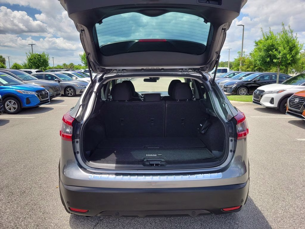 2021 Gun Metallic Nissan Rogue Sport SV FWD SUV