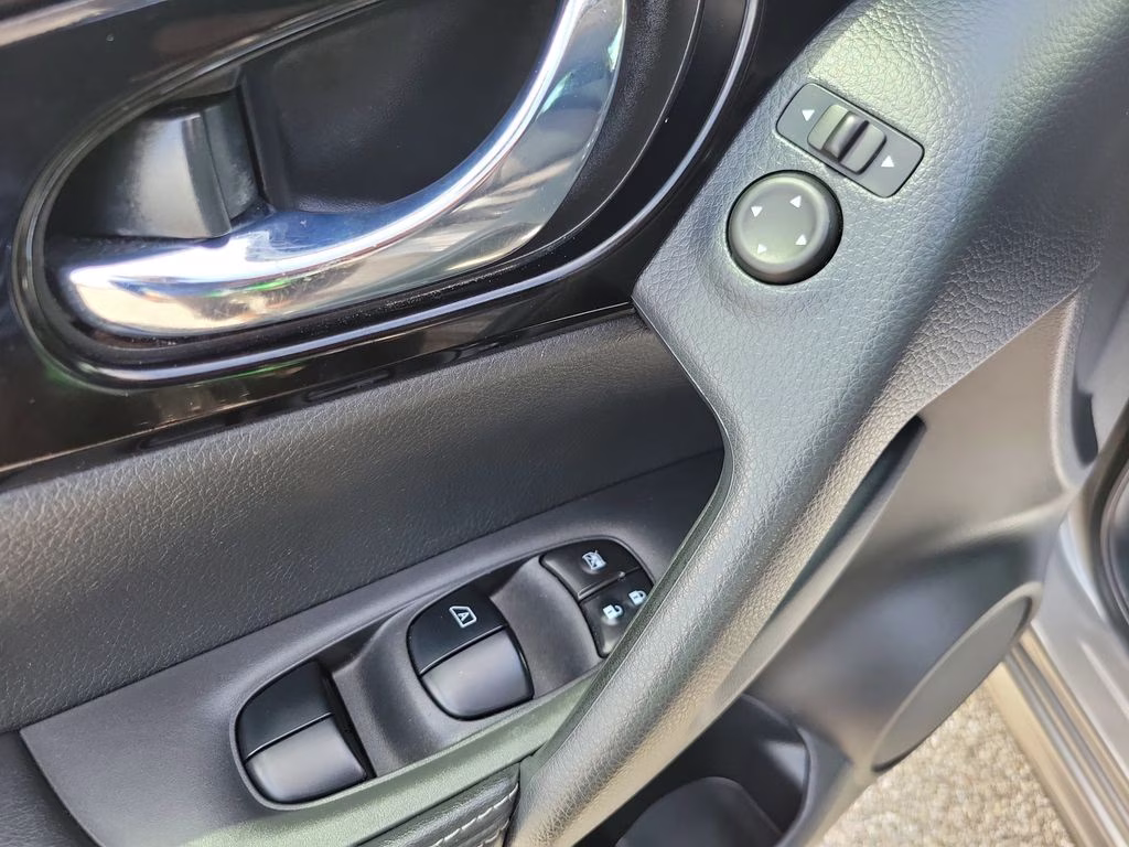 2021 Gun Metallic Nissan Rogue Sport SV FWD SUV