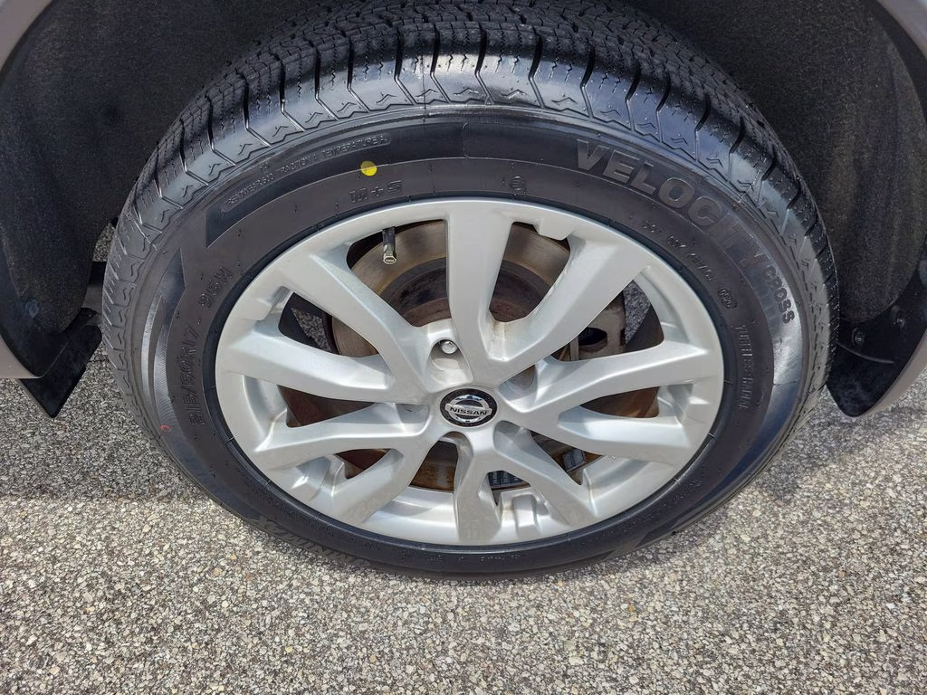 2021 Gun Metallic Nissan Rogue Sport SV FWD SUV