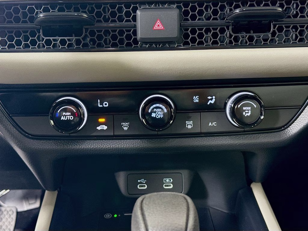 2027 Platinum White Pearl Honda HR-V LX FWD SUV