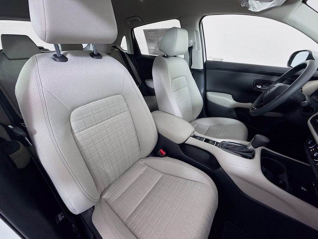 2027 Platinum White Pearl Honda HR-V LX FWD SUV