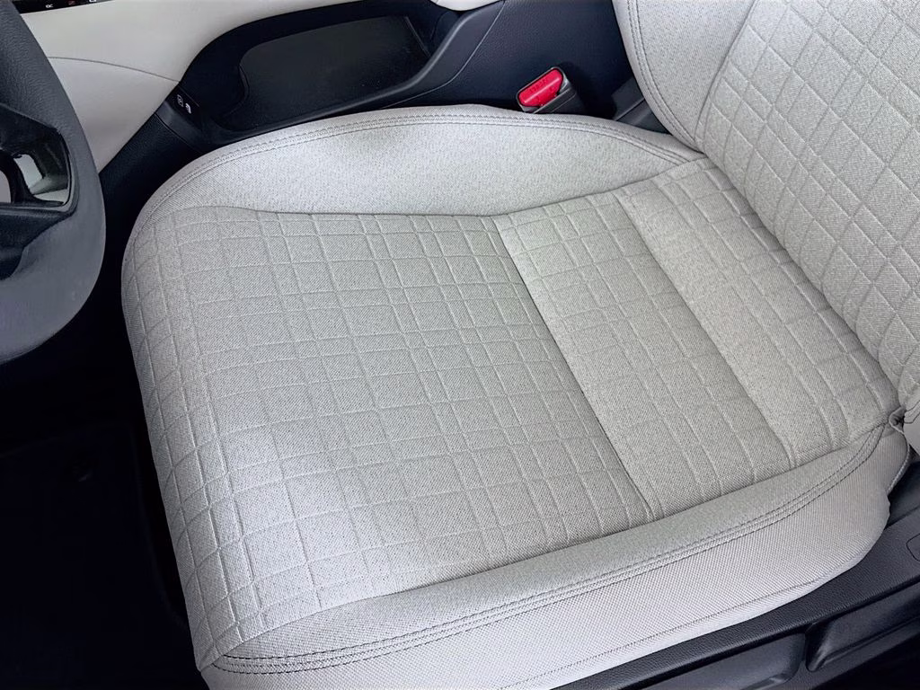 2027 Platinum White Pearl Honda HR-V LX AWD SUV
