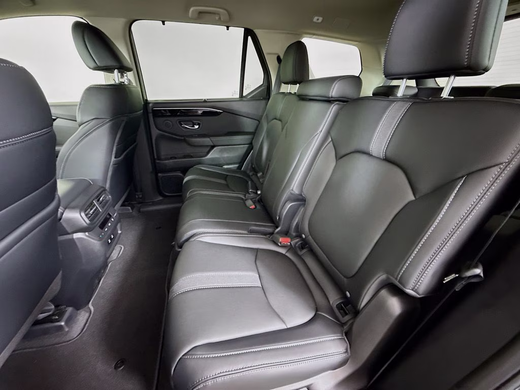 2026 Crystal Black Pearl Honda Pilot EX-L FWD SUV