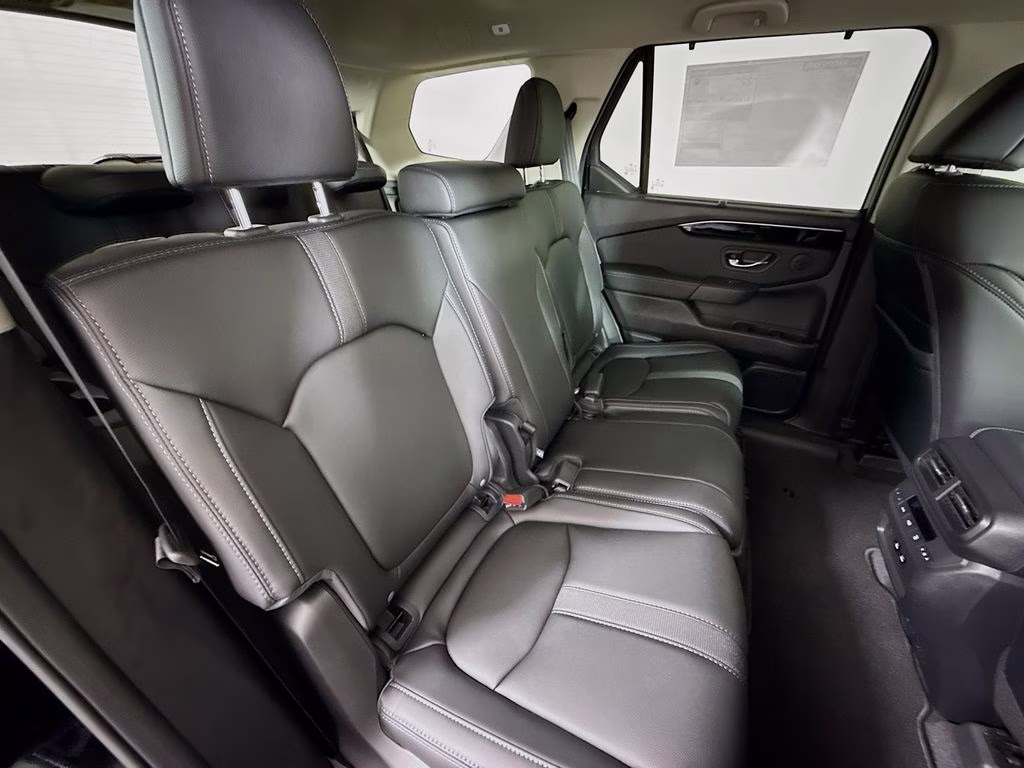2026 Crystal Black Pearl Honda Pilot EX-L FWD SUV