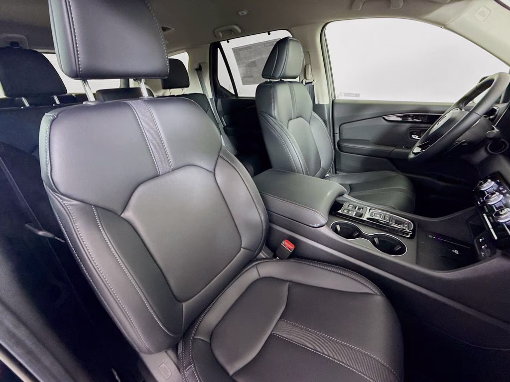 2026 Crystal Black Pearl Honda Pilot EX-L FWD SUV