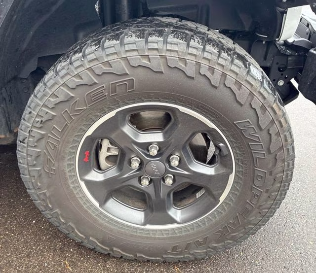 2023 Bright White Clearcoat Jeep Gladiator Rubicon 4X4 Truck