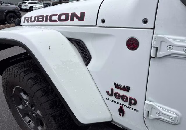 2023 Bright White Clearcoat Jeep Gladiator Rubicon 4X4 Truck