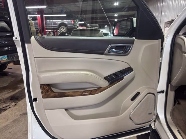 2015 White Diamond Clearcoat GMC Yukon Denali 4X4 SUV