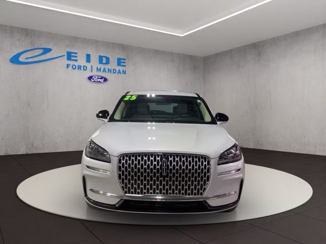 2025 Crystal White Lincoln Corsair Premiere AWD SUV
