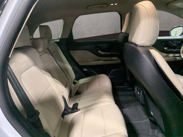 2025 Crystal White Lincoln Corsair Premiere AWD SUV