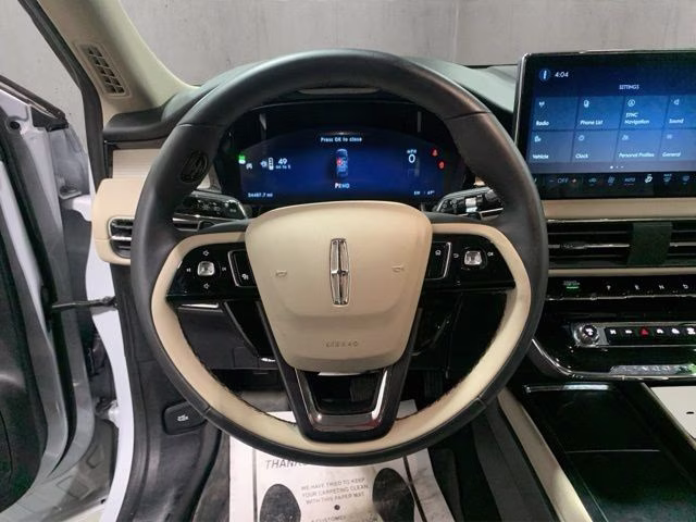2025 Crystal White Lincoln Corsair Premiere AWD SUV
