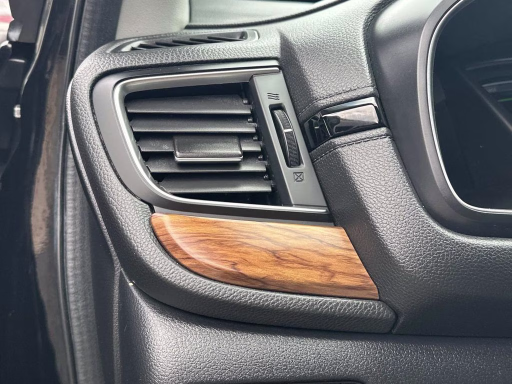 2022 Crystal Black Pearl Honda CR-V Hybrid Touring AWD SUV