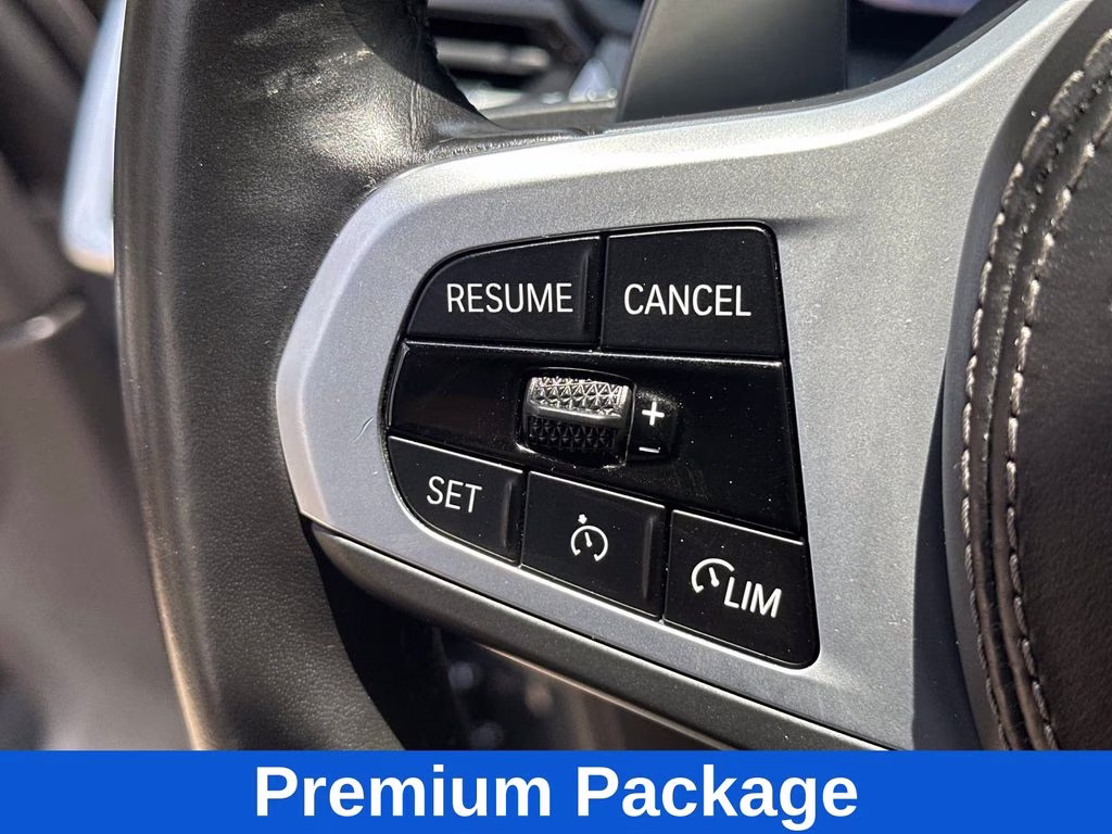 2022 Dravit Gray Metallic BMW X6 xDrive40i AWD SUV