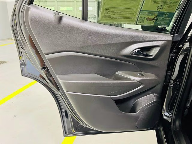 2025 Mosaic Black Metallic Chevrolet Trax LT FWD SUV