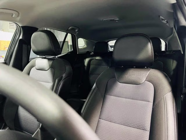 2025 Mosaic Black Metallic Chevrolet Trax LT FWD SUV