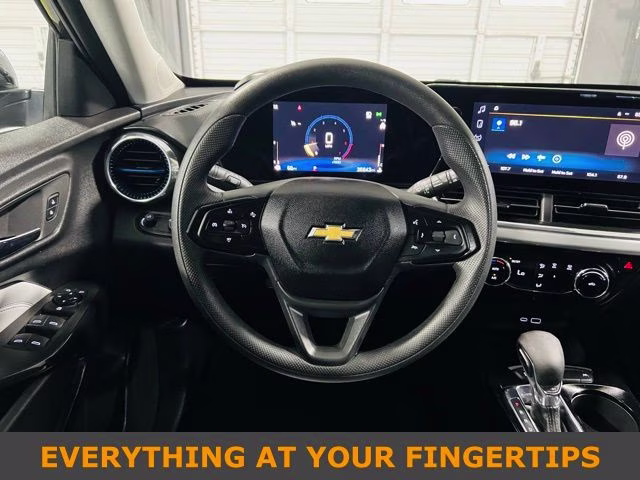 2025 Mosaic Black Metallic Chevrolet Trax LT FWD SUV