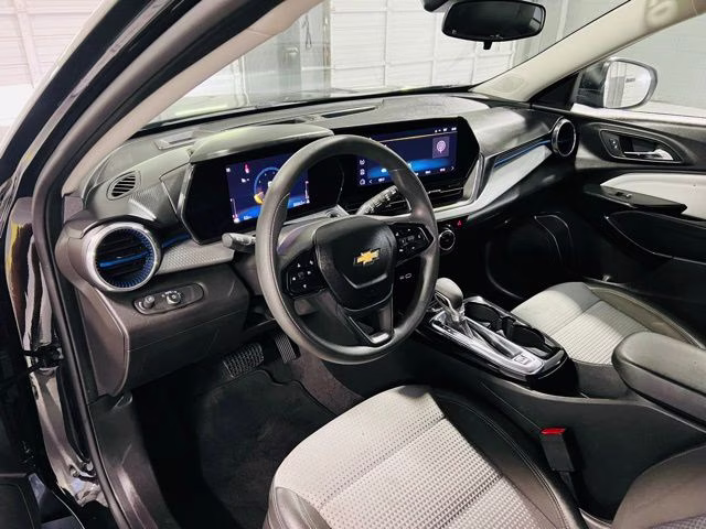 2025 Mosaic Black Metallic Chevrolet Trax LT FWD SUV