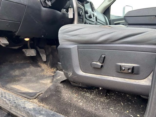 2017 Brilliant Black Crystal Pearlcoat Ram 3500 Big Horn 4X4 Truck