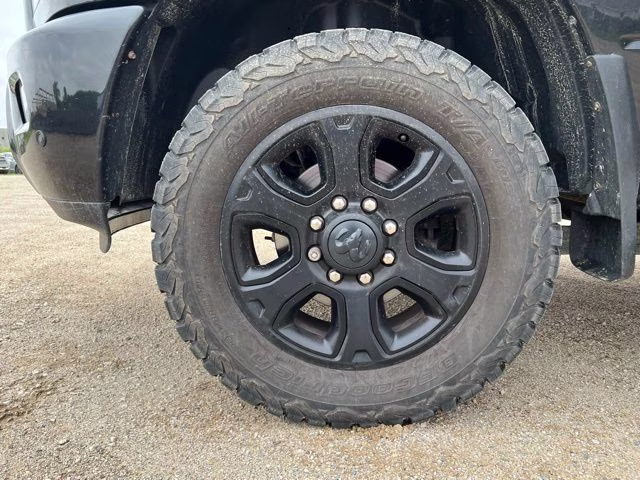 2017 Brilliant Black Crystal Pearlcoat Ram 3500 Big Horn 4X4 Truck