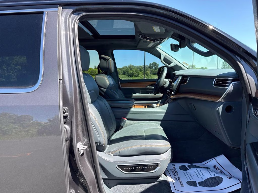 2022 Baltic Gray Metallic Clearcoat Jeep Grand Wagoneer Series II 4X4 SUV