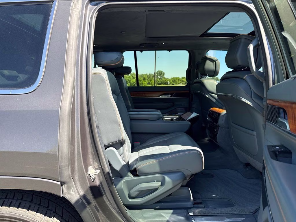 2022 Baltic Gray Metallic Clearcoat Jeep Grand Wagoneer Series II 4X4 SUV