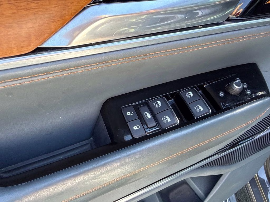 2022 Baltic Gray Metallic Clearcoat Jeep Grand Wagoneer Series II 4X4 SUV