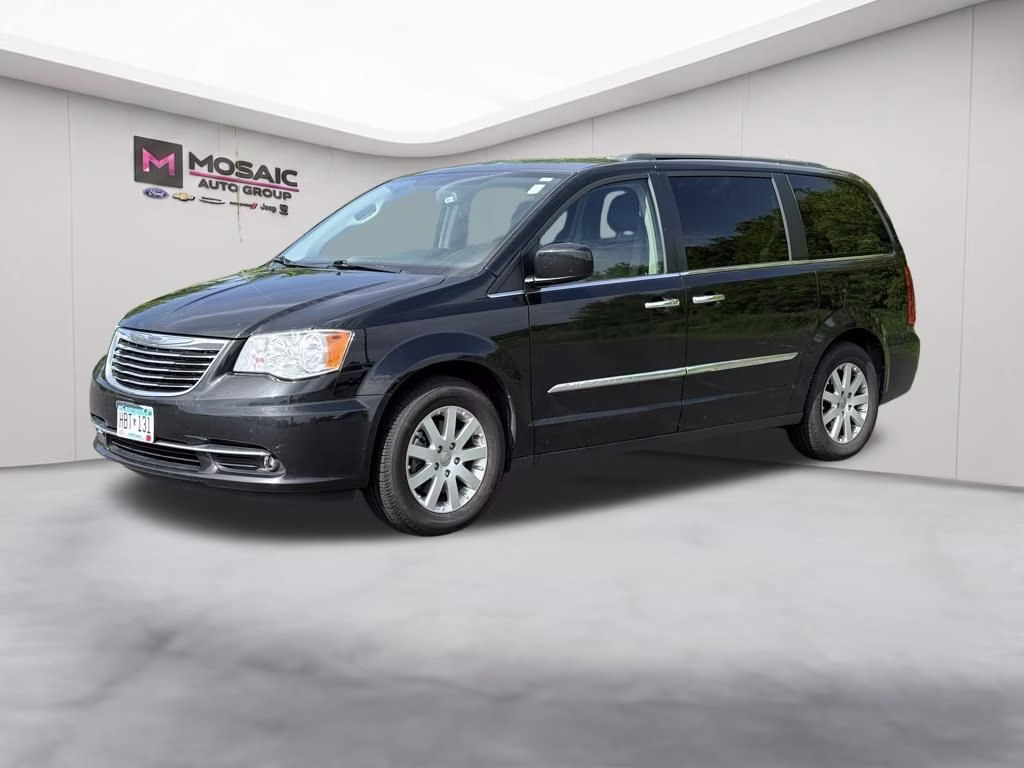 2015 Brilliant Black Crystal Pearlcoat Chrysler Town & Country Touring FWD Van