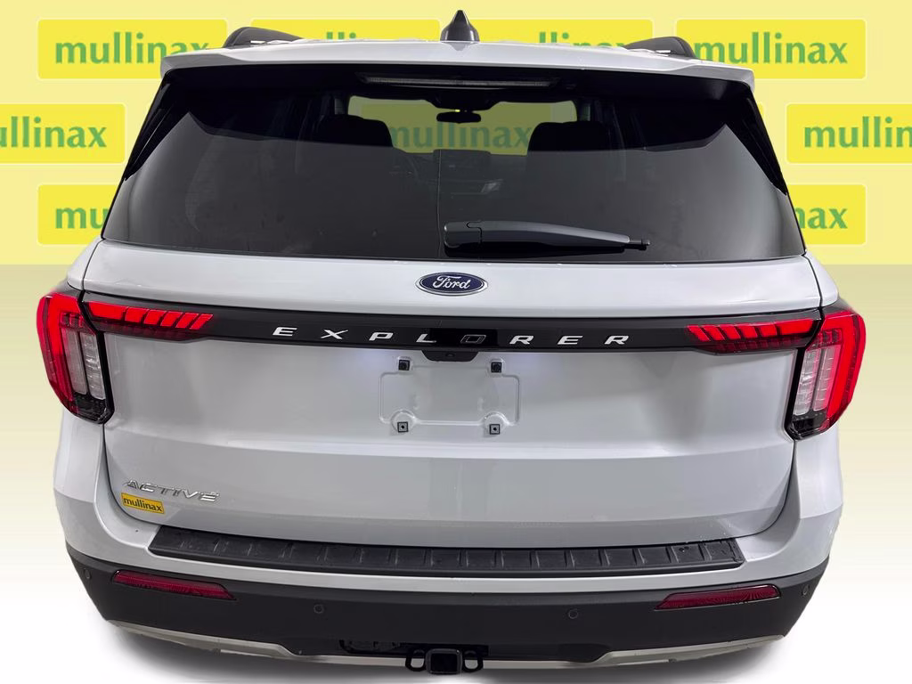 2026 Space White Metallic Ford Explorer Active RWD SUV