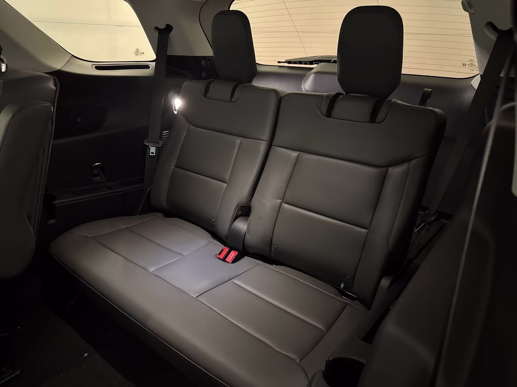 2026 Space White Metallic Ford Explorer Active RWD SUV